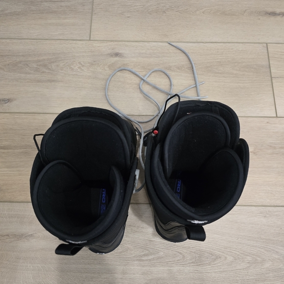 Nitro Snowboard Boots 10 Tyrant Black Snowboarding Athletic Winter Sport - Picture 6 of 11